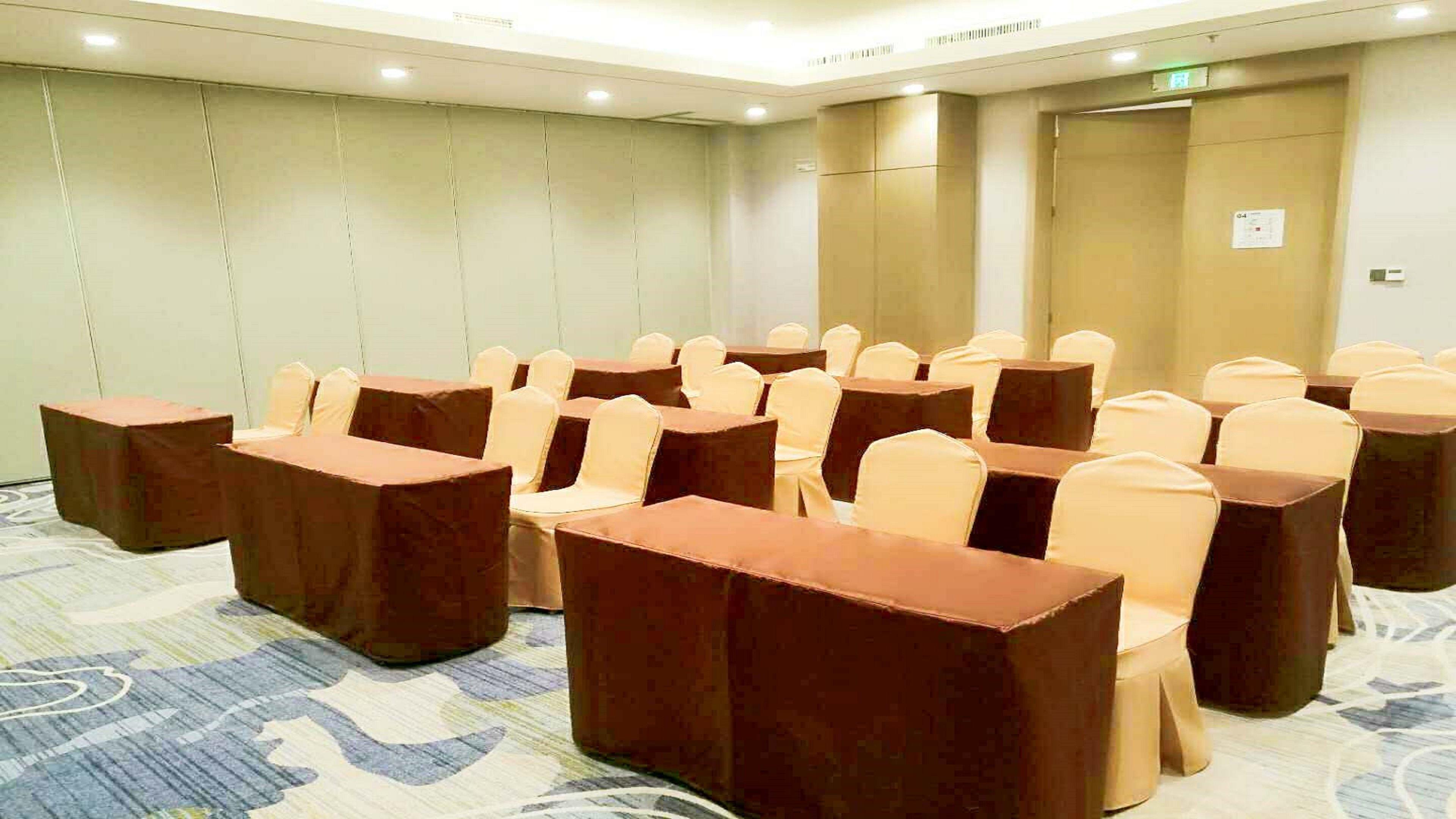 Holiday Inn Express Anshan Downtown By Ihg Екстер'єр фото